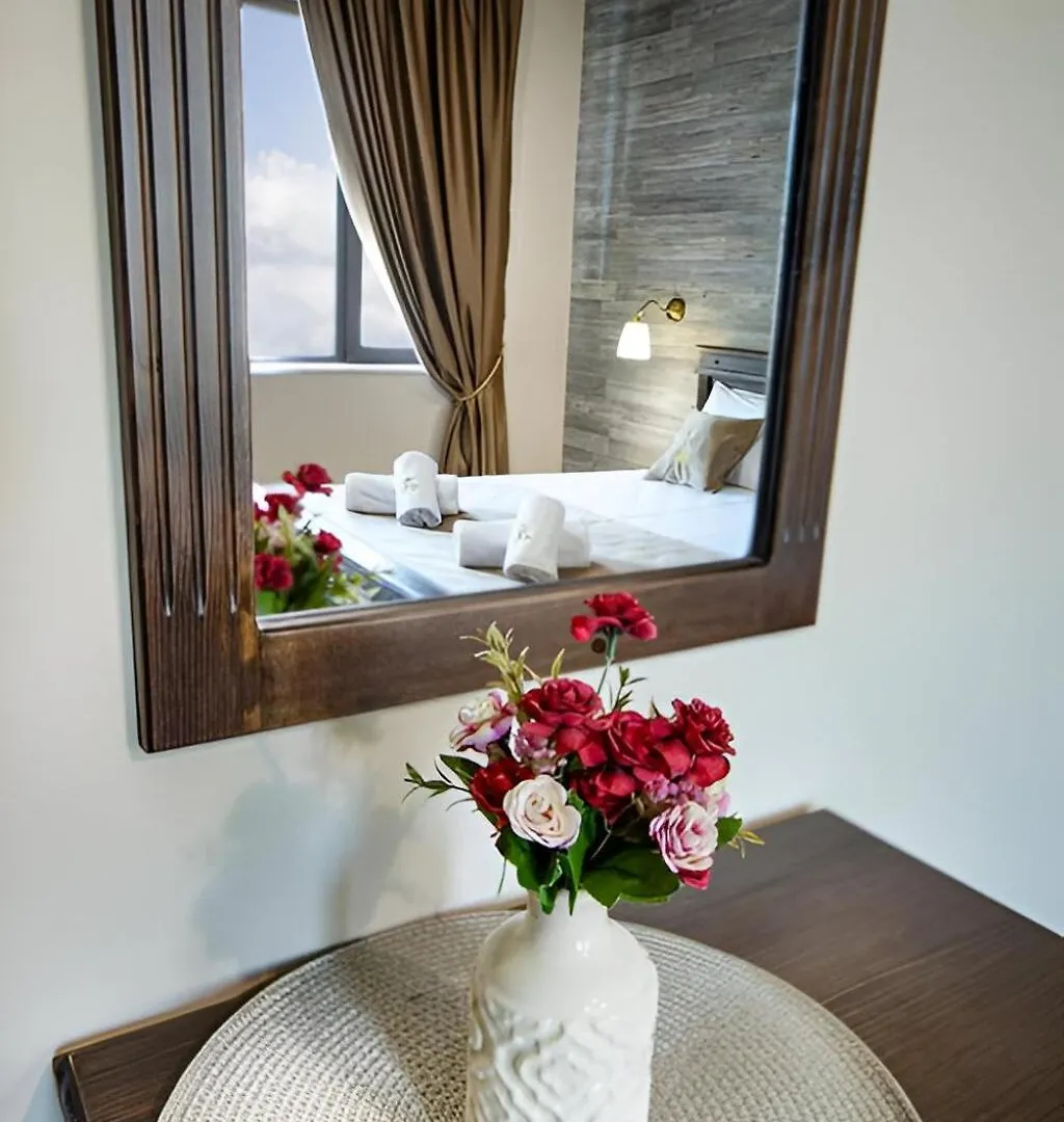 Hotel Antique - Free Private Parking Plovdiv 3*,
